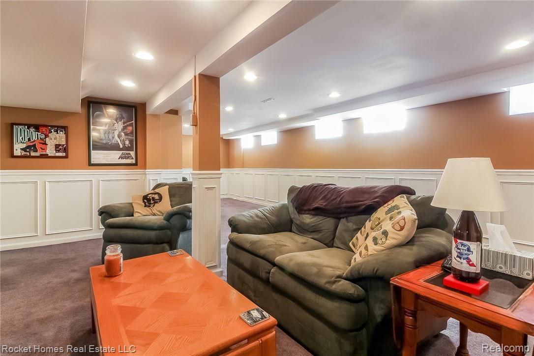 5074 Audubon Road Detroit, MI 48224 - Photo 20 of 27 020-photo-family-room-6283667.jpg