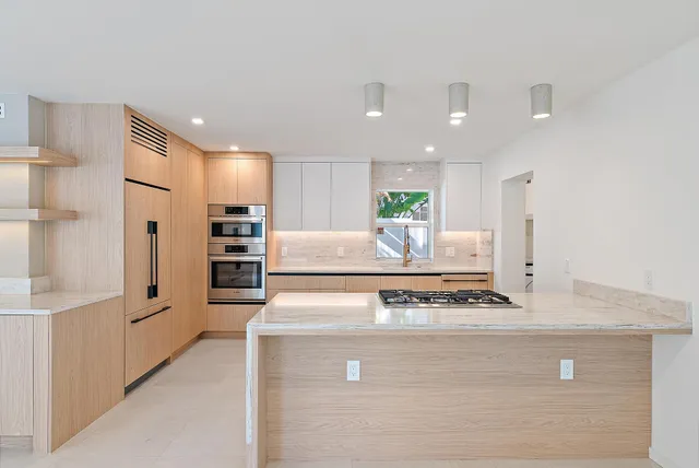 $1,849,000 | 107 Sandal Lane, Unit 2, Palm Beach Shores, FL 33404