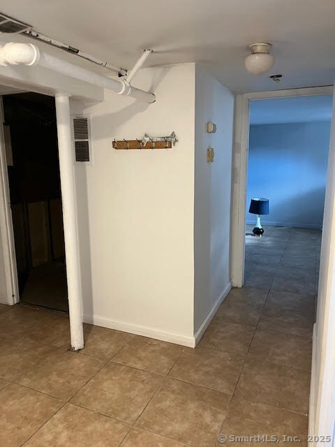 217 Hillcrest Road Bridgeport, CT 06606 - Photo 30 of 36