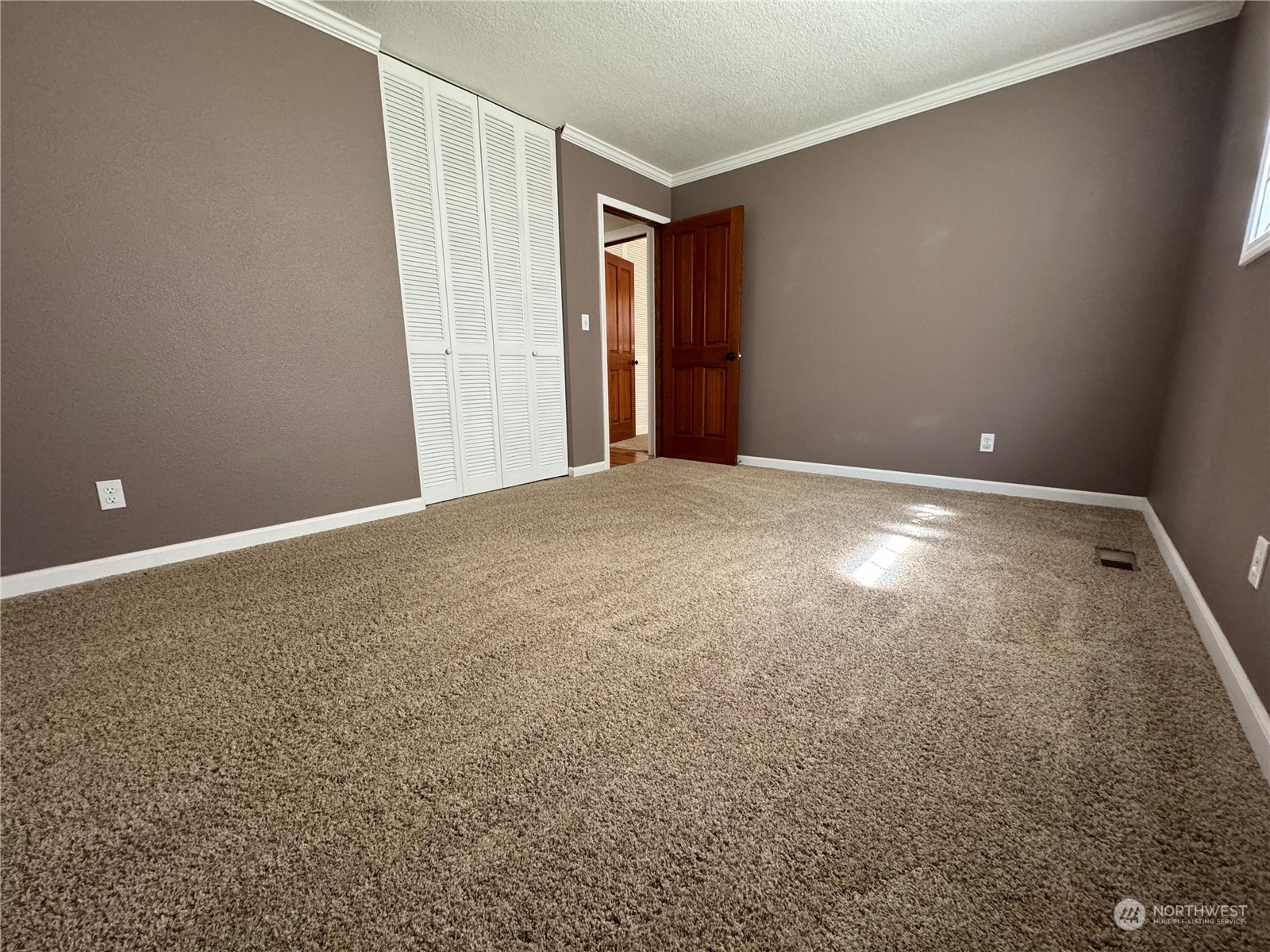1011 Carroll Road Kelso, WA 98626 - Photo 9 of 25 Gallery Image 9