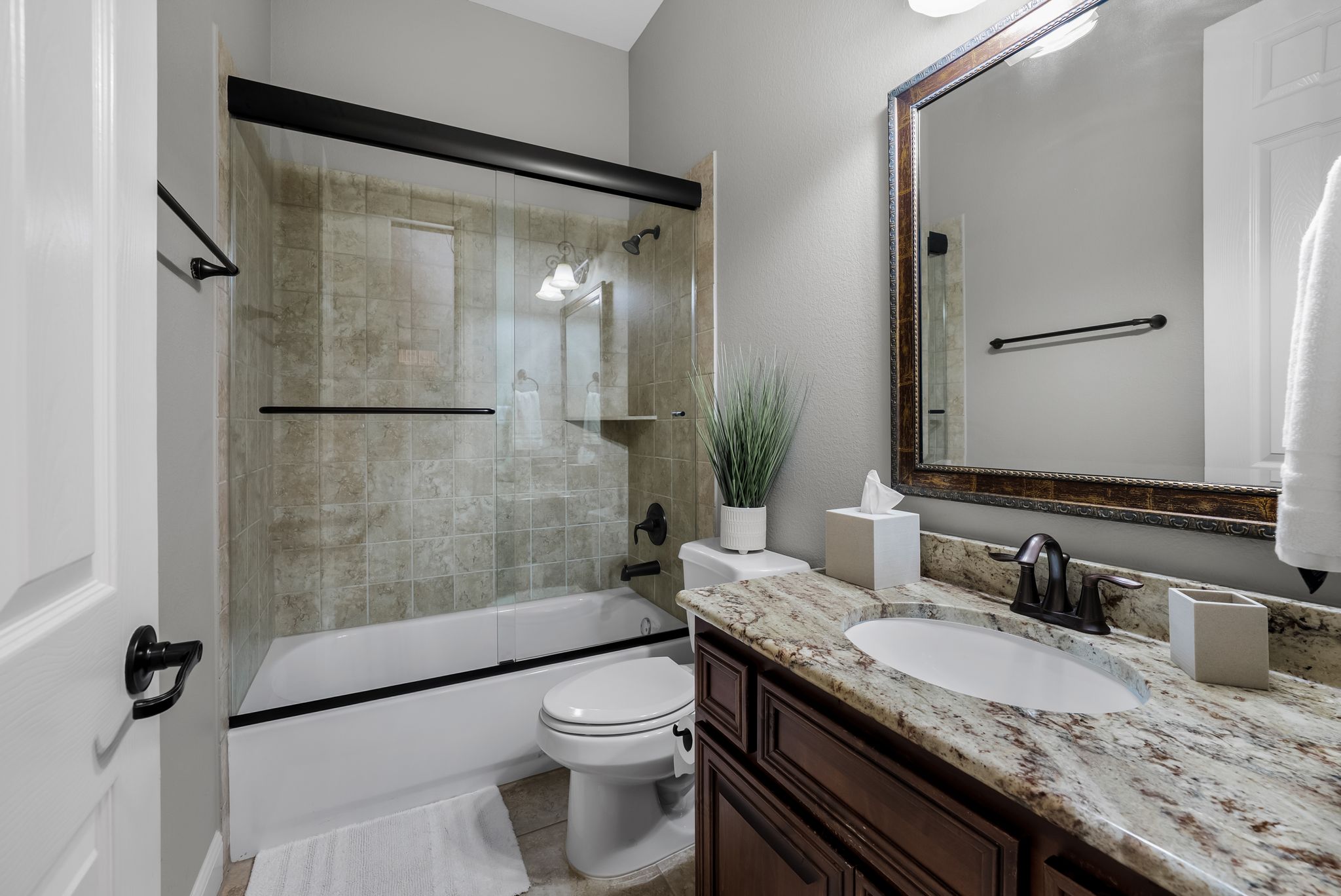 208 SANTALUZ Lane Austin, TX 78732 - Photo 18 of 40 Main Floor Full Bath
