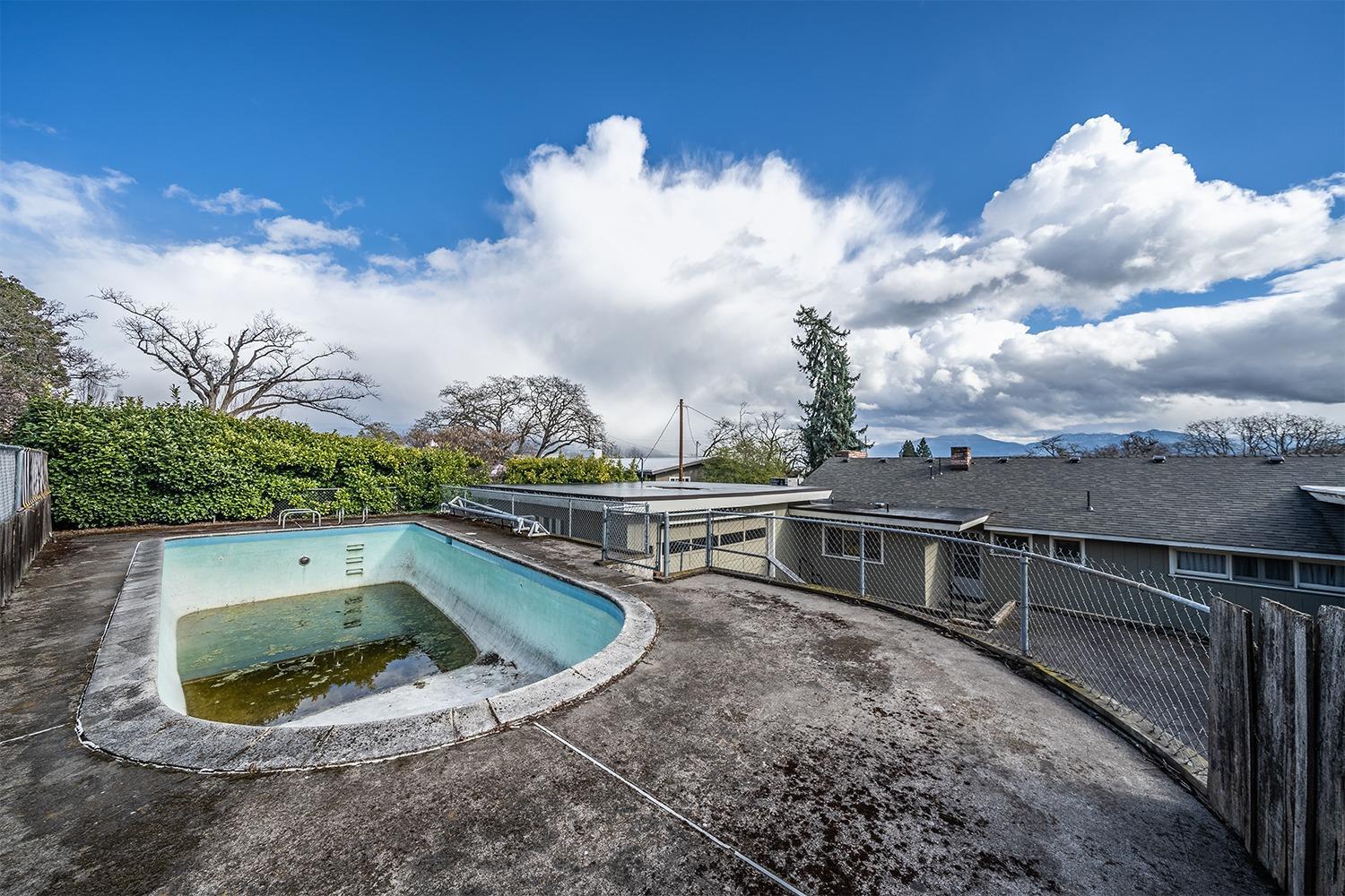 2615 Hillcrest Road Medford, OR 97504 - Photo 26 of 26 Additional Photo