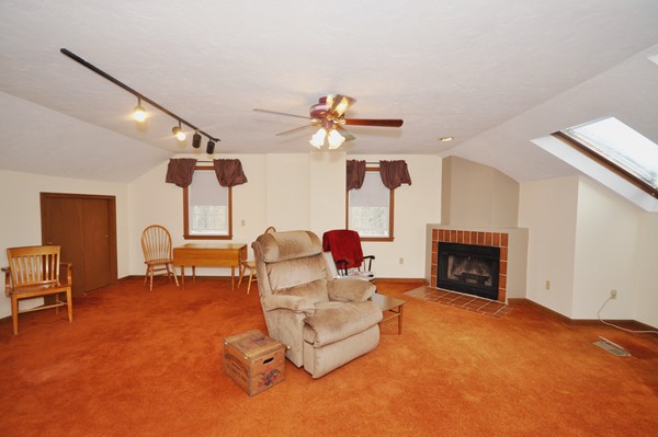 12 Apple Ridge Road, Unit 1 Maynard, MA 01754 - Photo 17 of 24 Gallery Image 17