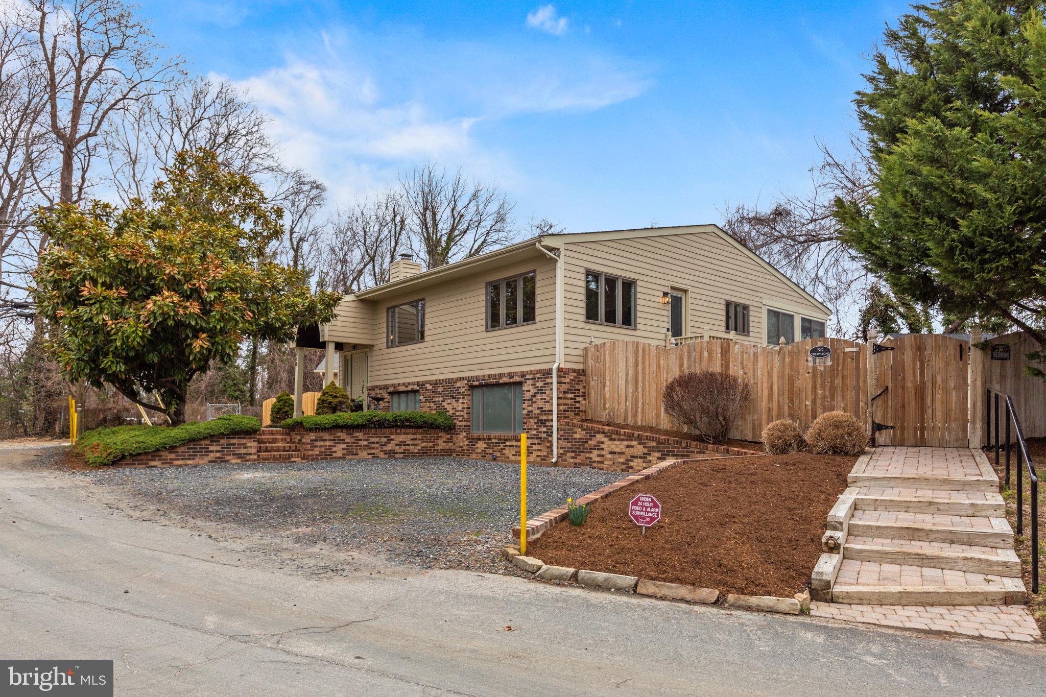 218 Lees Lane Edgewater, MD 21037 - Photo 4 of 41 Charming home with inviting curb appeal.