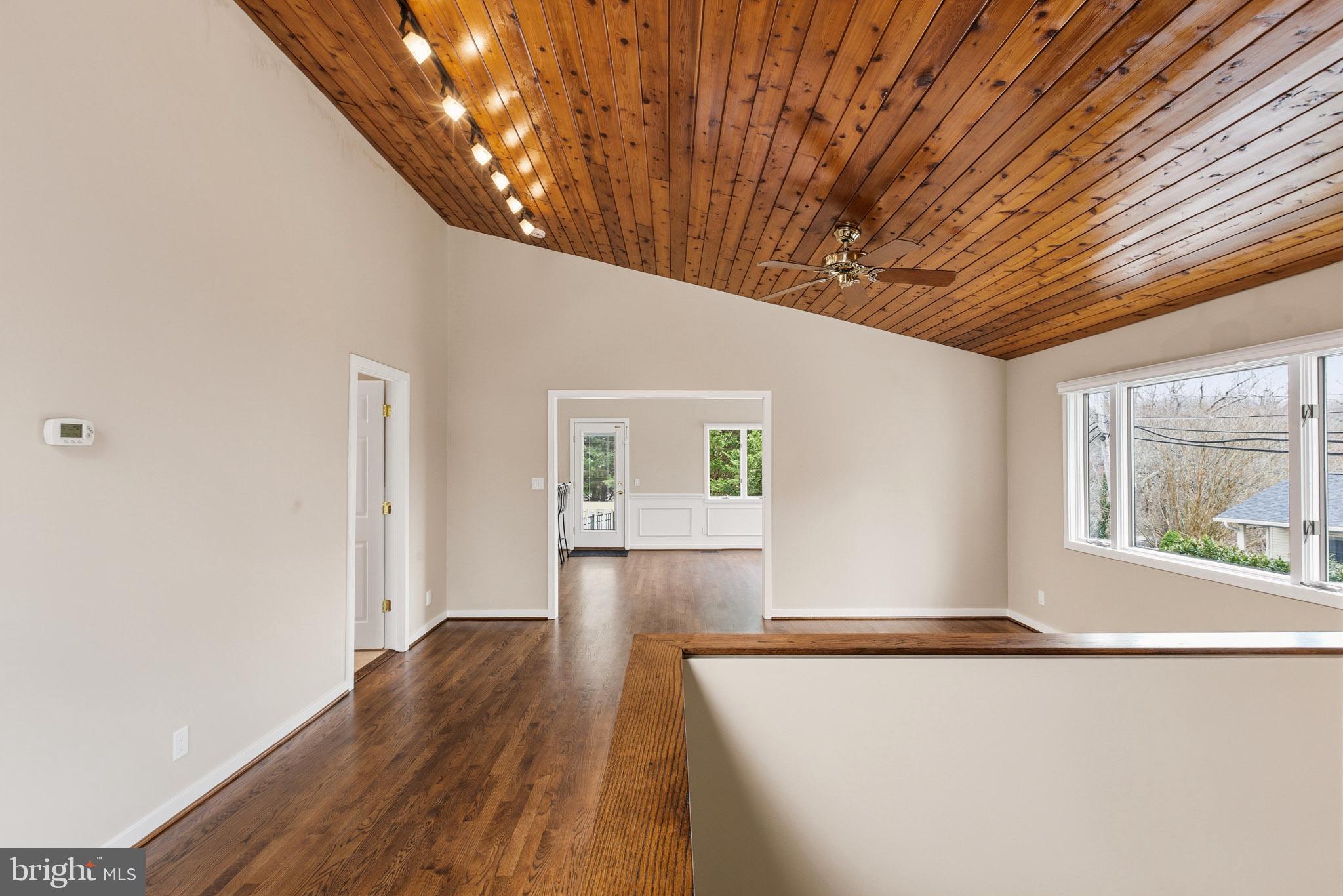 218 Lees Lane Edgewater, MD 21037 - Photo 9 of 41 Spacious living area with wood accents.
