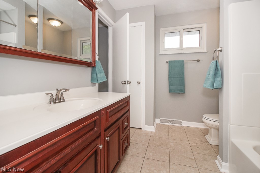 16272 Howe Road Strongsville, OH 44136 - Photo 19 of 33