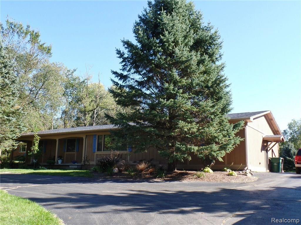 13123 Rattalee Lake Road Davisburg, MI 48350 - Photo 1 of 37 SAM_7752.JPG