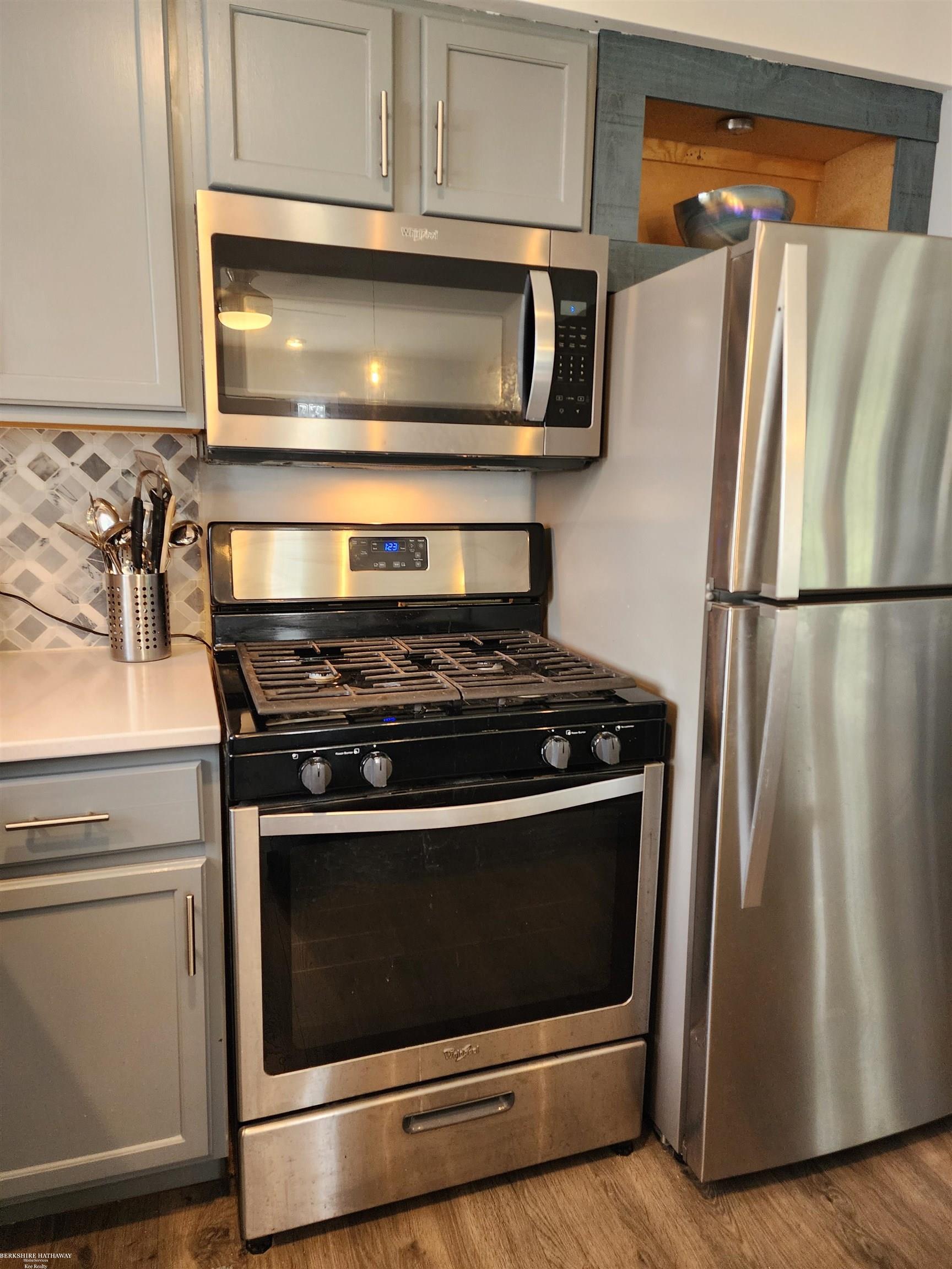24813 Greenhill Road Warren, MI 48091 - Photo 30 of 51 Appliances included