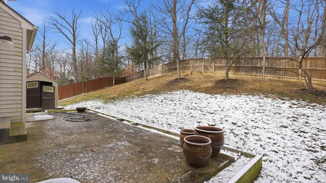 a view of a water fountain in front of a house