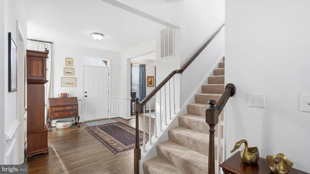 a view of entryway and hall