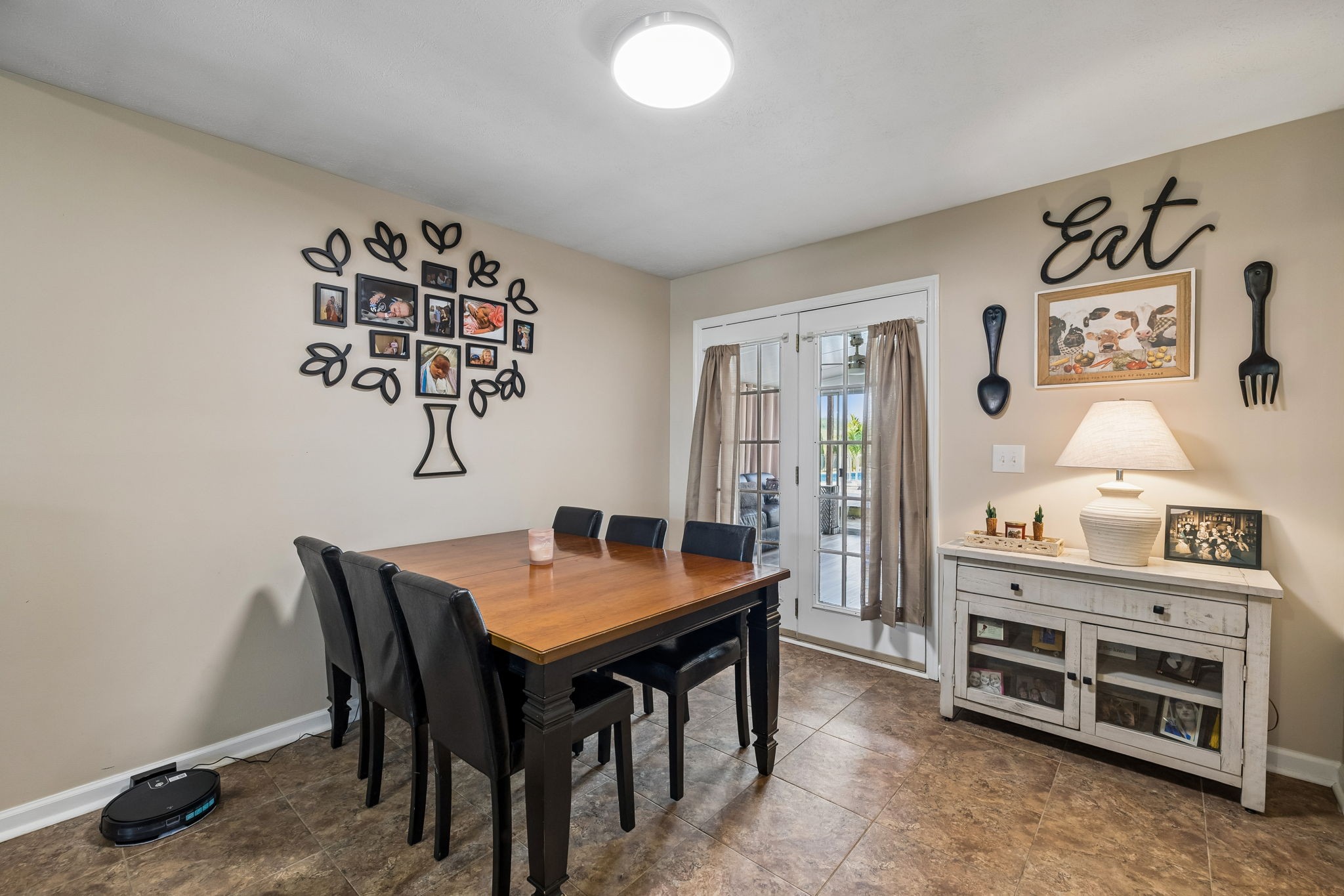 2075 Nikki Drive Springfield, TN 37172 - Photo 13 of 58 a view of a dining room with furniture