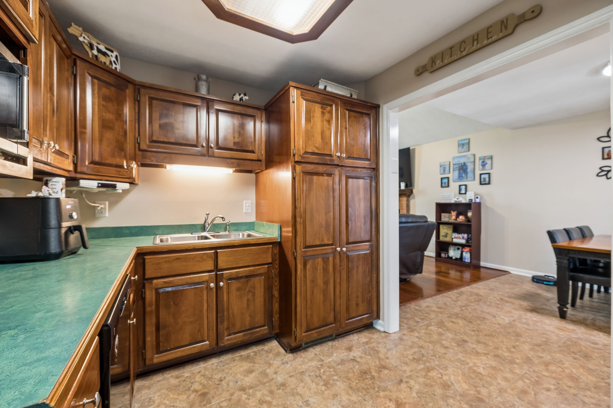 2075 Nikki Drive Springfield, TN 37172 - Photo 16 of 58 a kitchen with stainless steel appliances granite countertop a refrigerator and a stove top oven