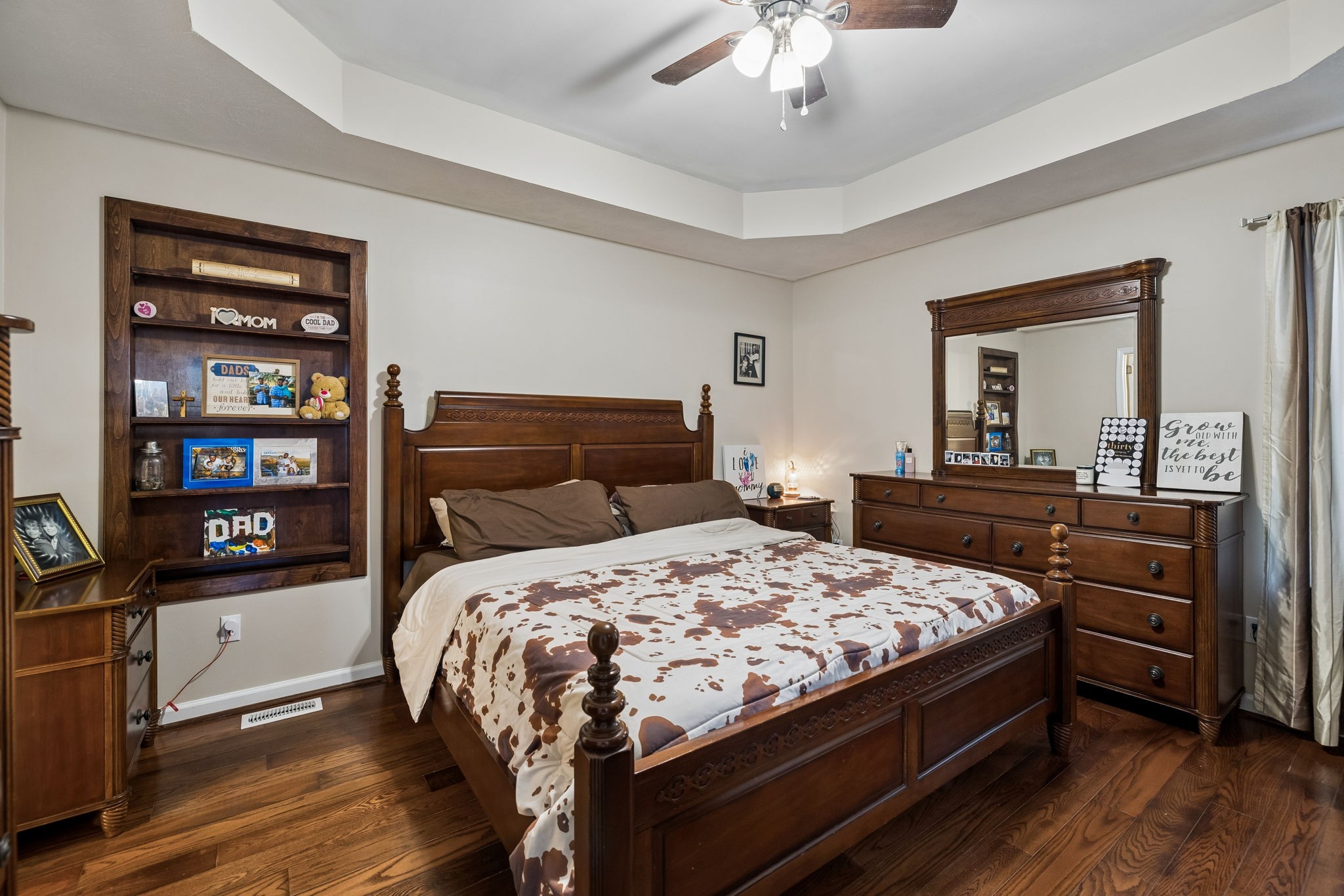 2075 Nikki Drive Springfield, TN 37172 - Photo 19 of 58 a bedroom with a bed and a dresser