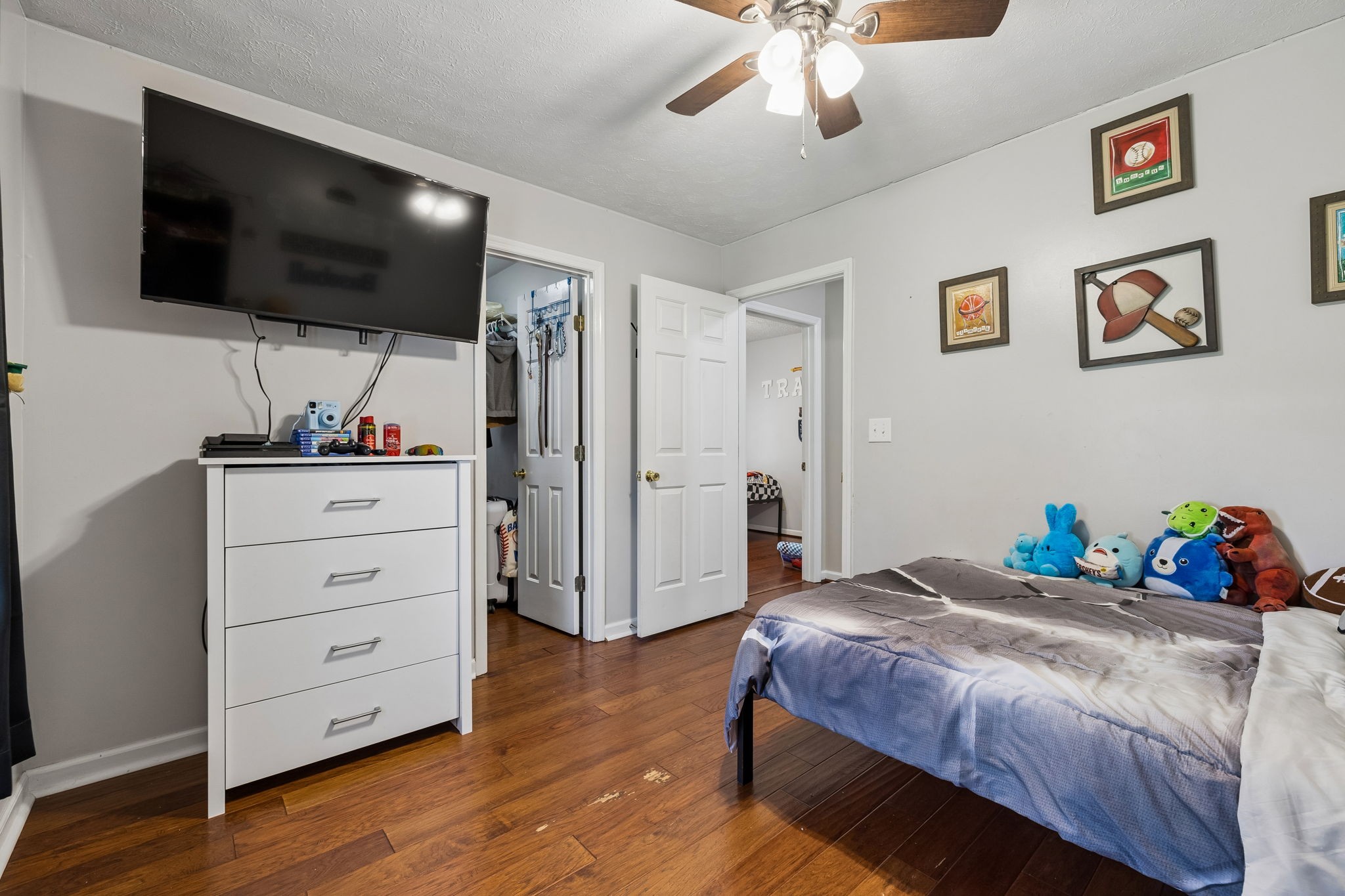 2075 Nikki Drive Springfield, TN 37172 - Photo 26 of 58 a bedroom with a bed and a flat screen tv