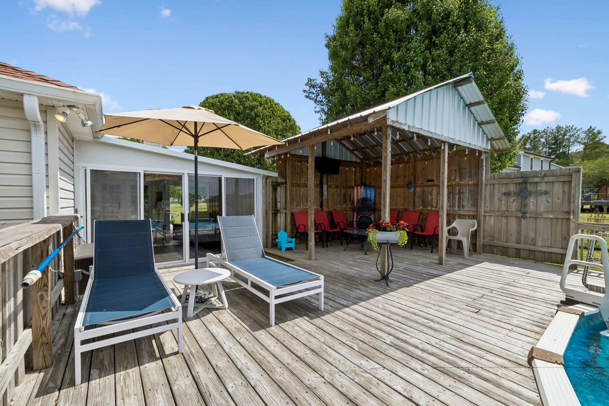 2075 Nikki Drive Springfield, TN 37172 - Photo 36 of 58 a view of outdoor space yard deck patio and dining room