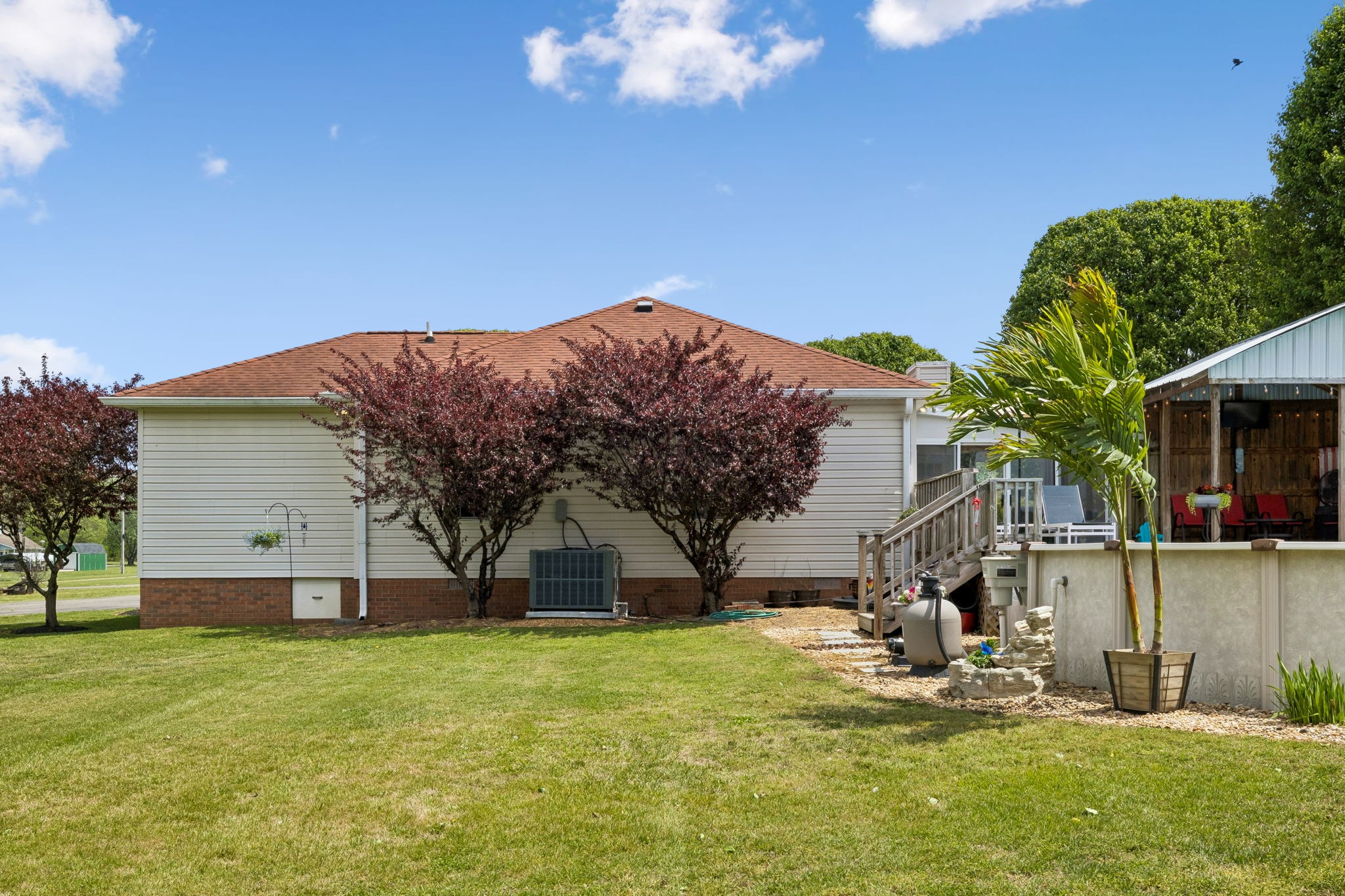 2075 Nikki Drive Springfield, TN 37172 - Photo 38 of 58 a front view of a house with a yard