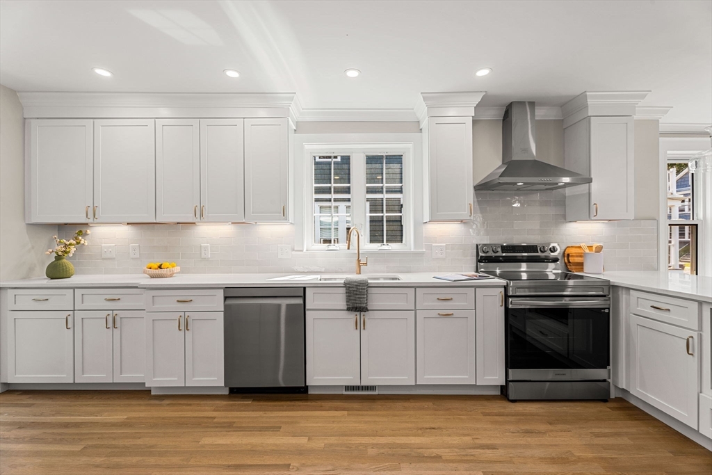 31-33 Pondview Road, Unit 31 Arlington, MA 02474 - Photo 18 of 29 Gallery Image 18