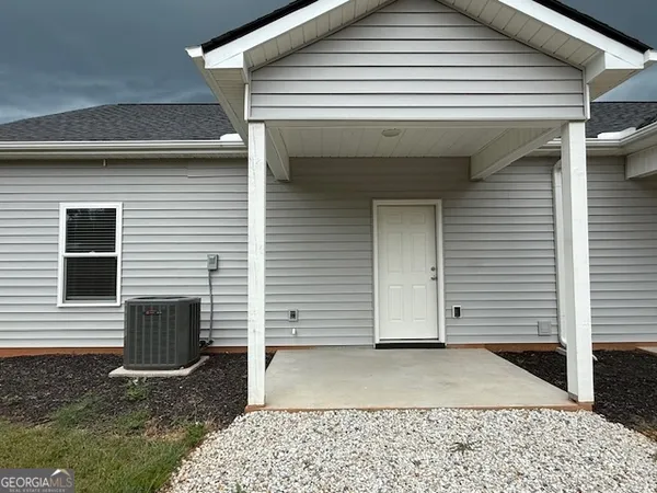 $1,350 | 2587 Memorial Road, Bowersville, GA 30516