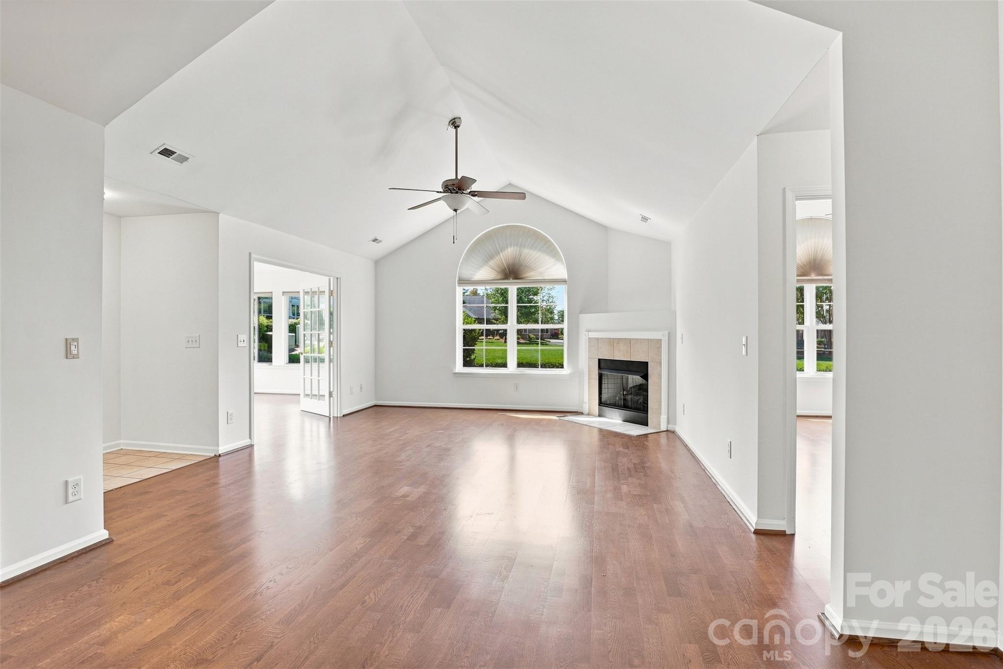 821 Ledgestone Court Tega Cay, SC 29708 - Photo 6 of 42 Gallery Image 6