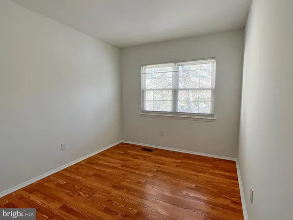 $2,300 | 19920 Waterloo Court, Germantown, MD 20874