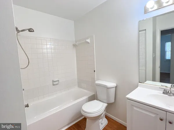 $2,300 | 19920 Waterloo Court, Germantown, MD 20874
