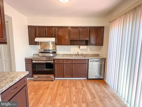 $2,300 | 19920 Waterloo Court, Germantown, MD 20874