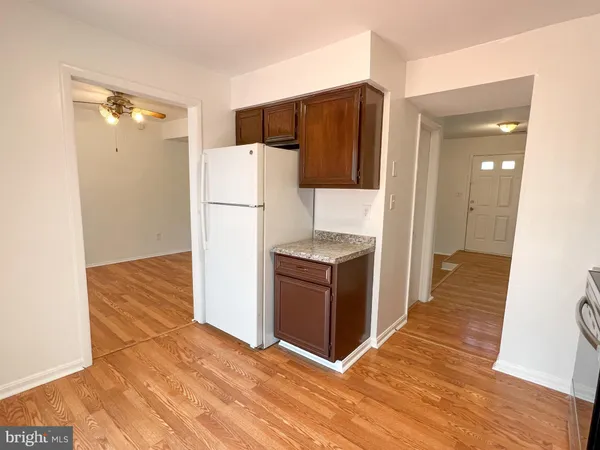 $2,300 | 19920 Waterloo Court, Germantown, MD 20874
