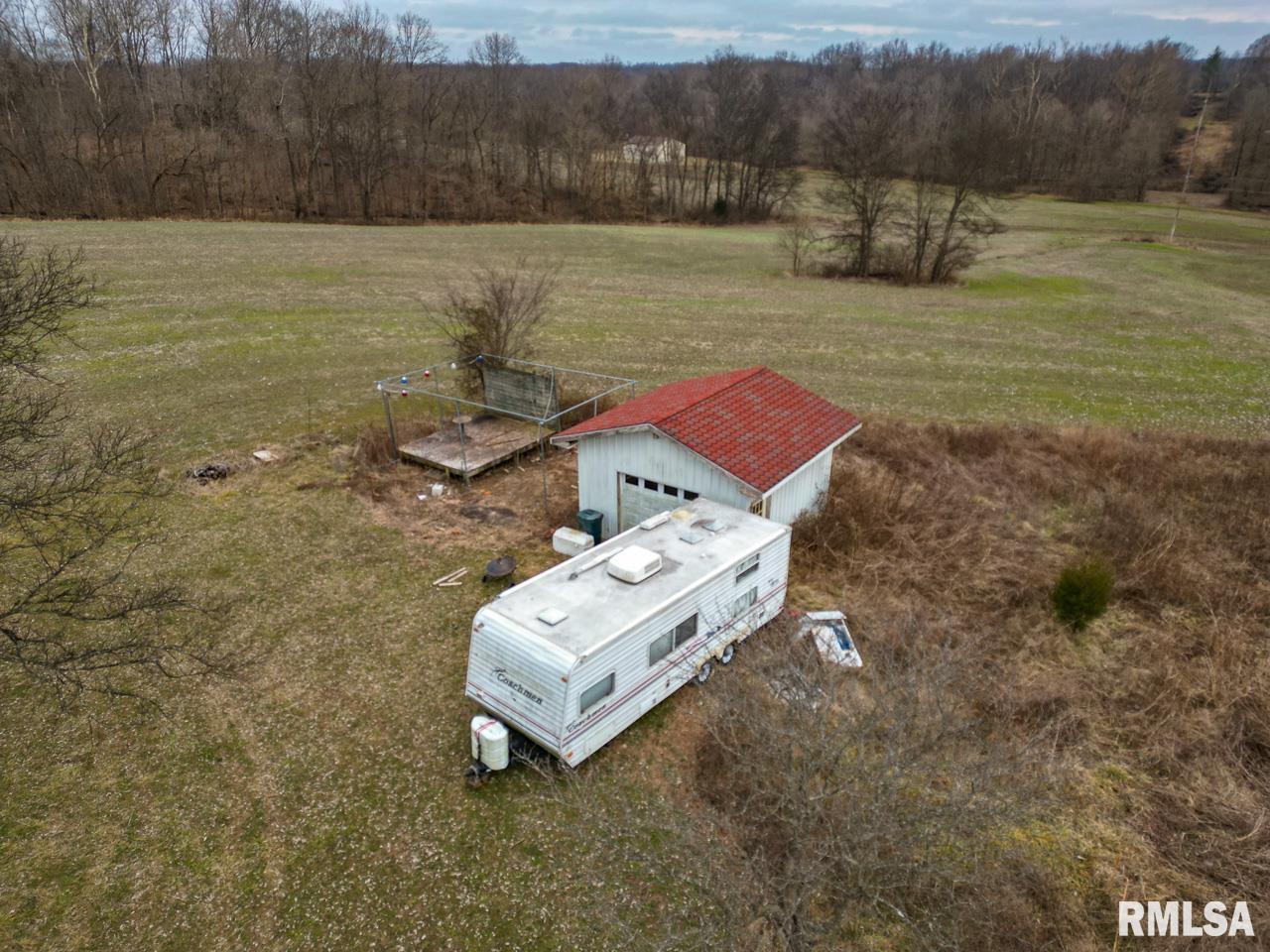 200 Weaver Lane Buncombe, IL 62912 - Photo 4 of 35