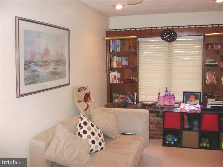 527 Covington Road Havertown, PA 19083 - Photo 12 of 19