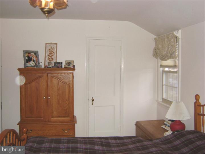527 Covington Road Havertown, PA 19083 - Photo 15 of 19