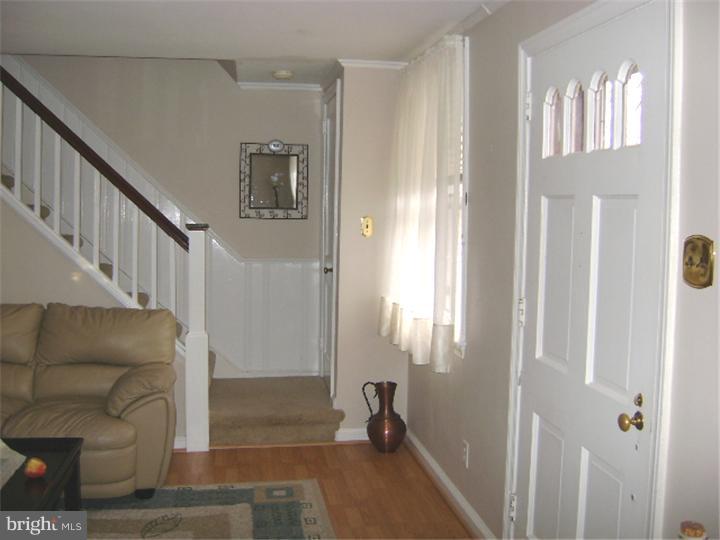527 Covington Road Havertown, PA 19083 - Photo 3 of 19