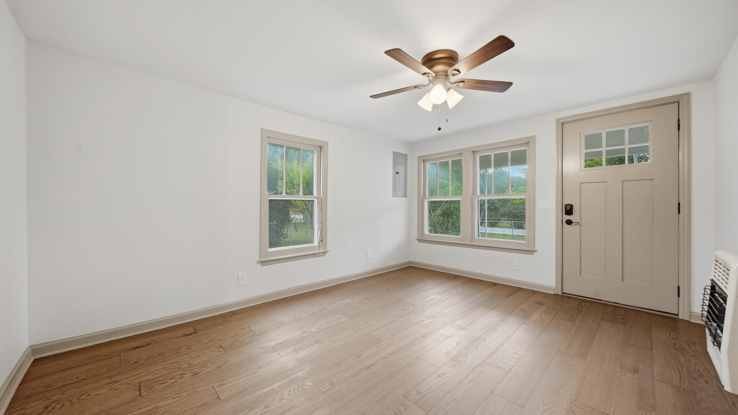 6733 Levi Road Hixson, TN 37343 - Photo 8 of 23 7_6733 levi rd-7