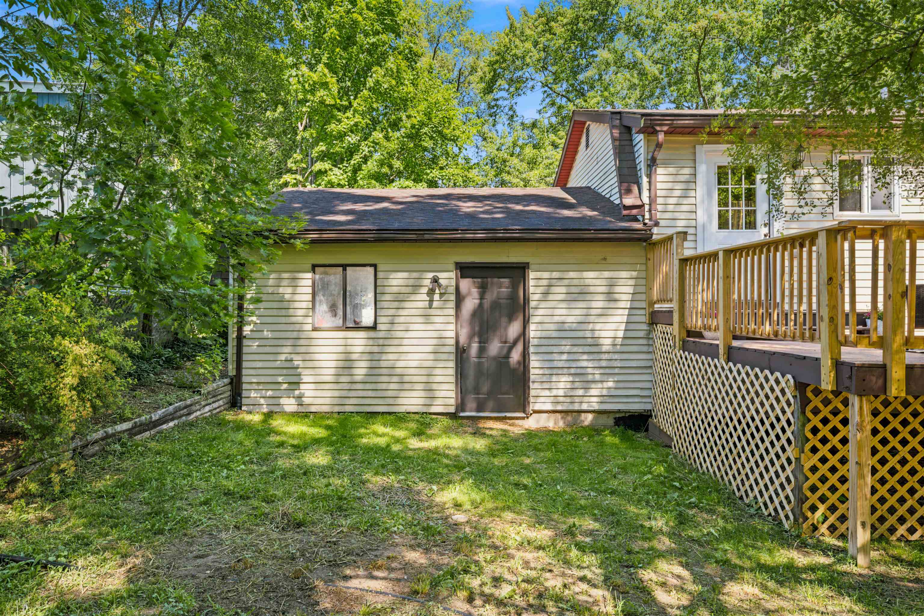 3313 Maple Street Traverse City, MI 49684 - Photo 44 of 47 1947154-a7d477e5-6f65-4d69-83b4-dac50e883fa7.JPG