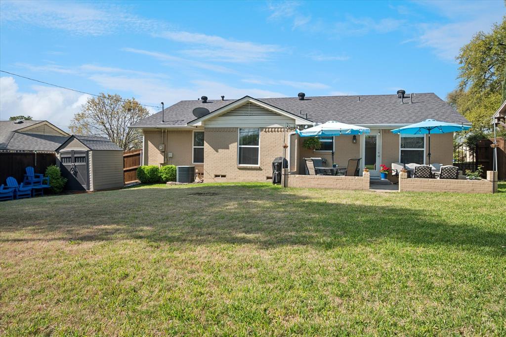 846 Peavy Road Dallas, TX 75218 - Photo 17 of 21