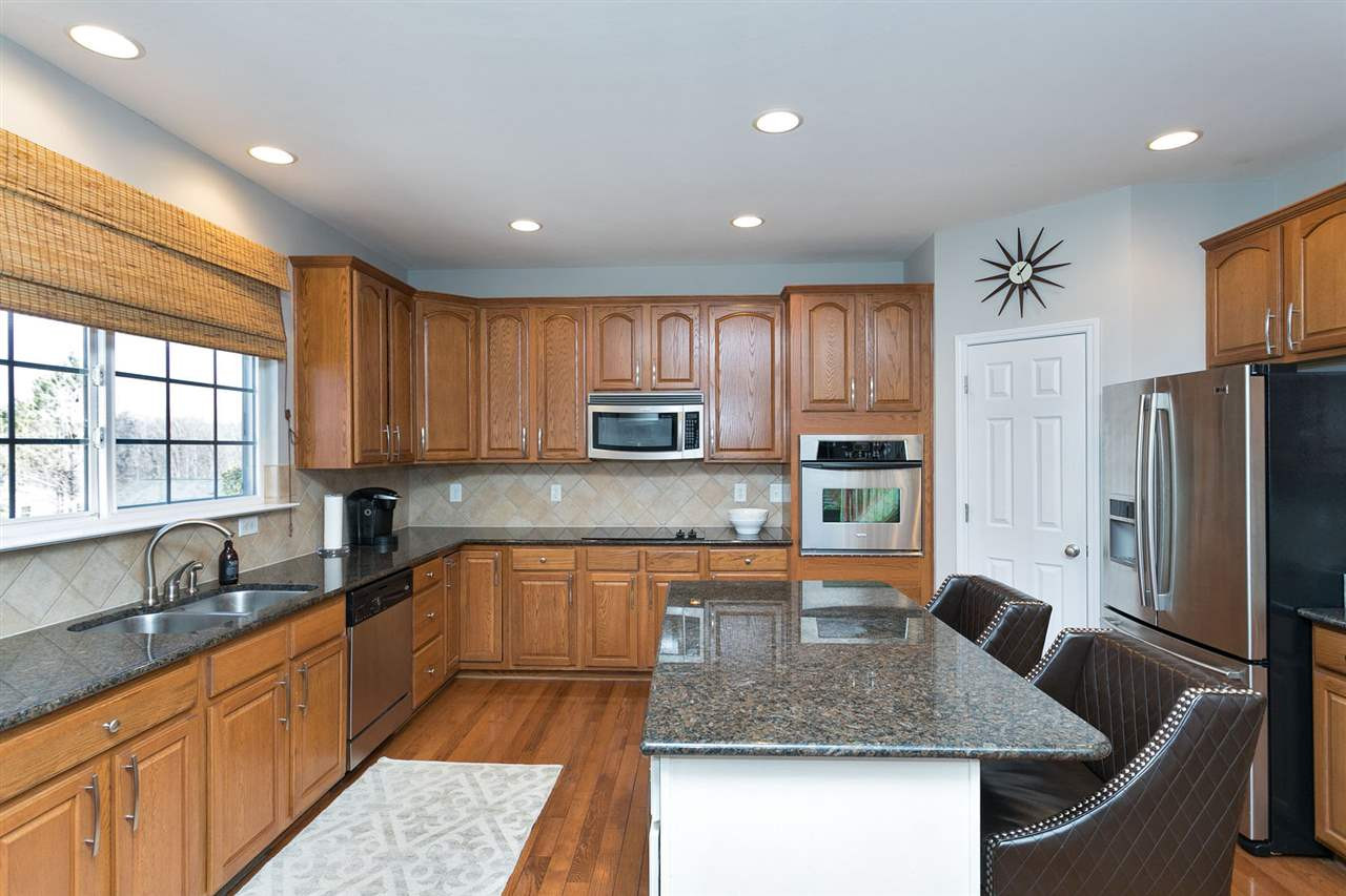 833 Seastone Street Raleigh, NC 27603 - Photo 6 of 21 Kitchen