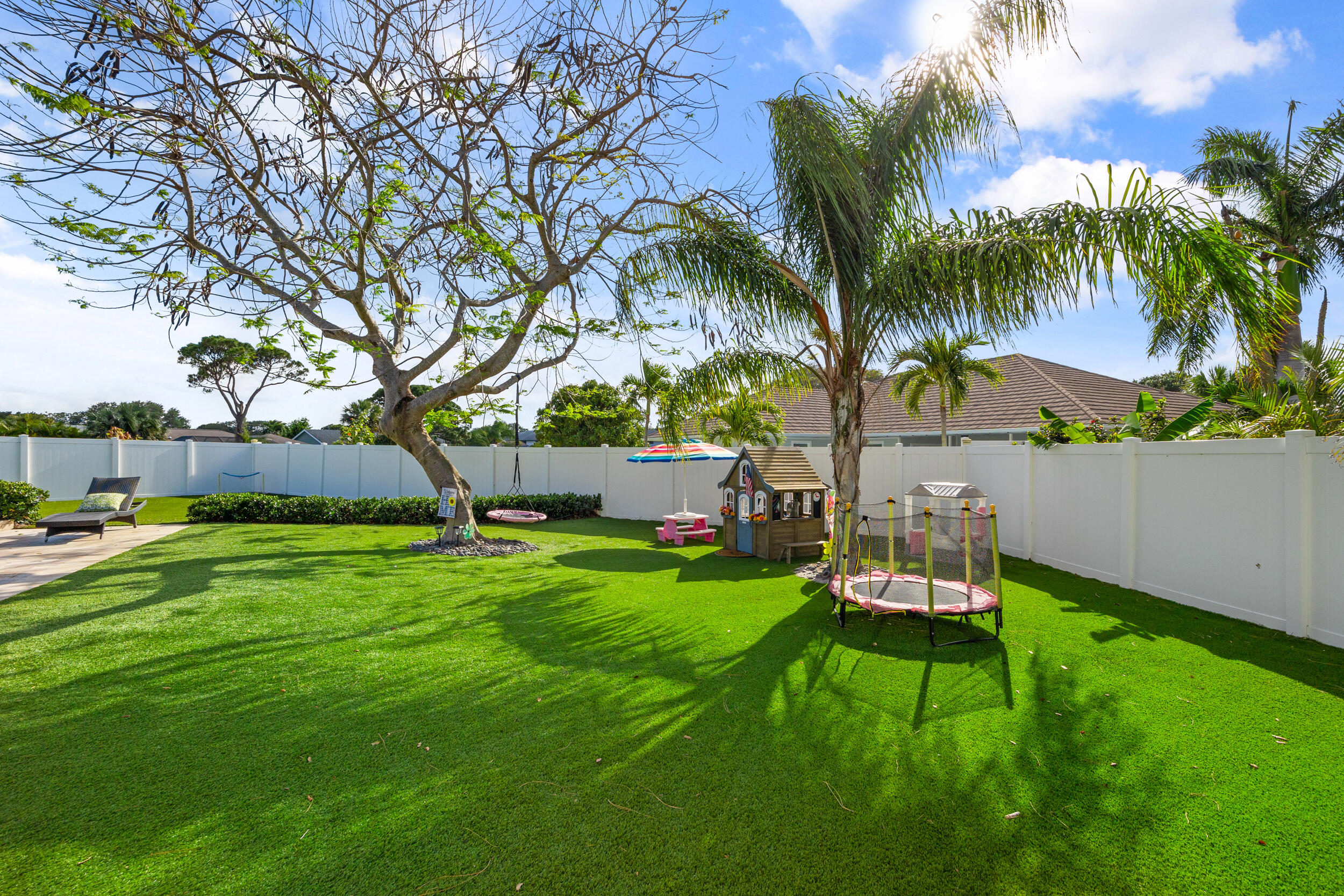 15 Hemlock Lane Tequesta, FL 33469 - Photo 11 of 40 29_0s9a5338.jpg