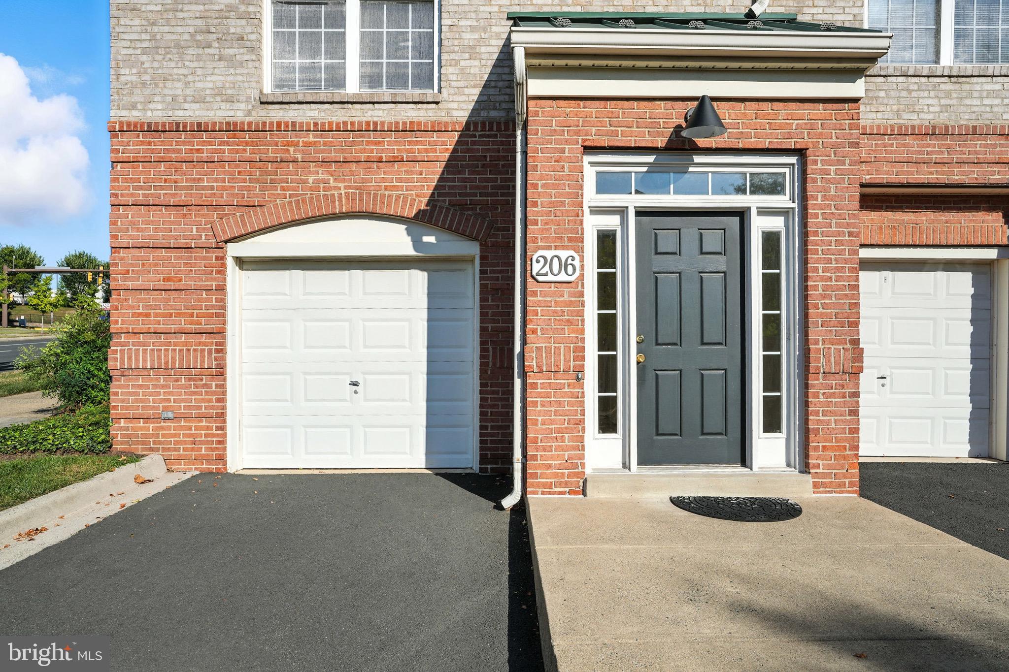 12180 Abington Hall Place, Unit 206 Reston, VA 20190 - Photo 4 of 34