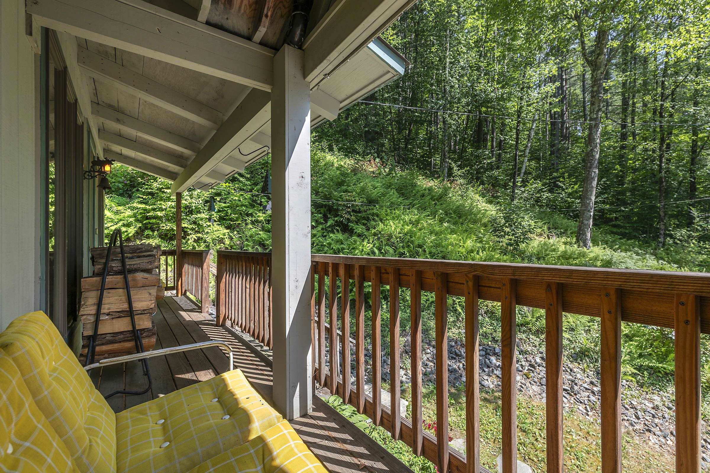 112 Robin Hill Road Townshend, VT 05353 - Photo 4 of 31