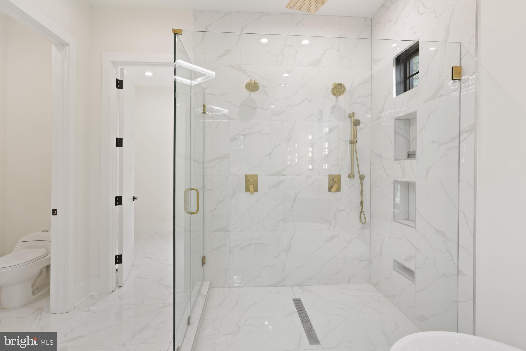 7227 Westerly Lane McLean, VA 22101 - Photo 31 of 76 Dual Head Oversized Shower