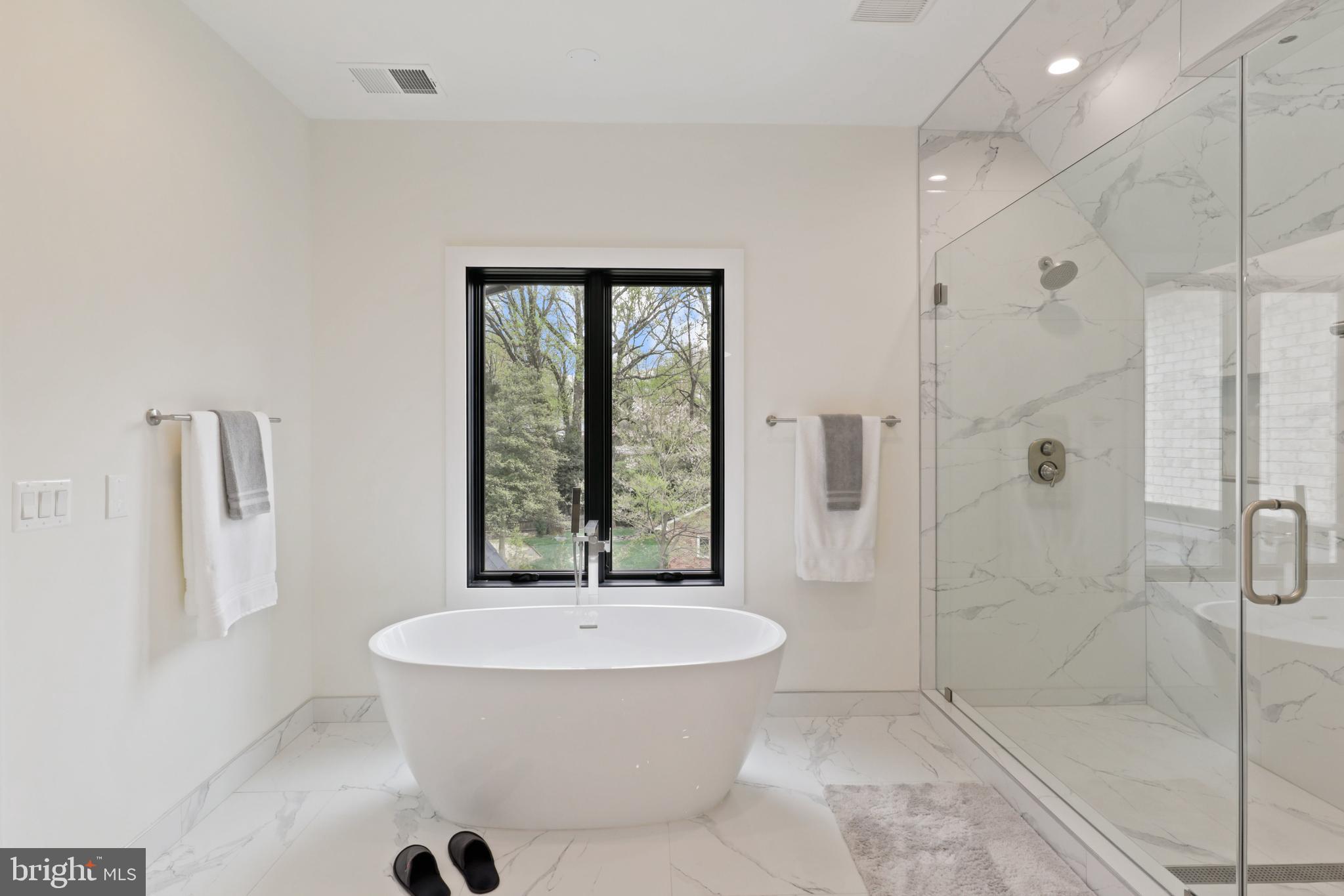 7227 Westerly Lane McLean, VA 22101 - Photo 45 of 76 Primary Bathroom with Soaking Tub