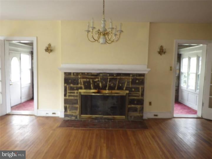 7102 Hilltop Road Upper Darby, PA 19082 - Photo 4 of 18