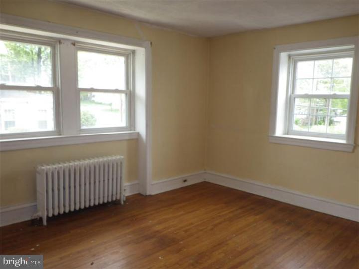 7102 Hilltop Road Upper Darby, PA 19082 - Photo 9 of 18