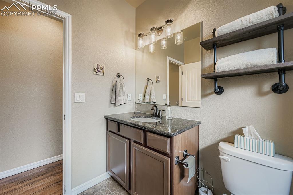 10625 Slumber Ridge Way Colorado Springs, CO 80908 - Photo 19 of 36 secondary main level bath
