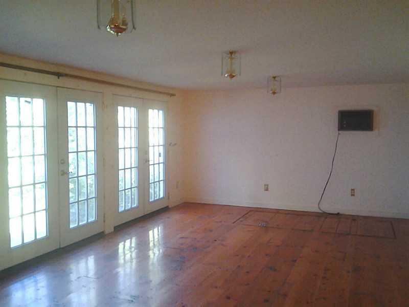 995 East Madison Road Madison, ME 04950 - Photo 9 of 20 Family Room. Family Room does not...