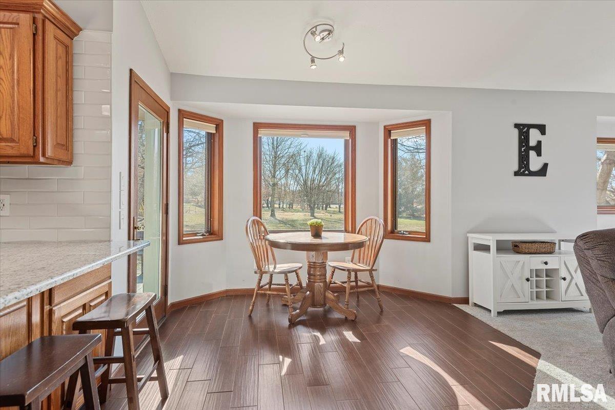 6378 Deer Run Road Rochester, IL 62563 - Photo 15 of 49