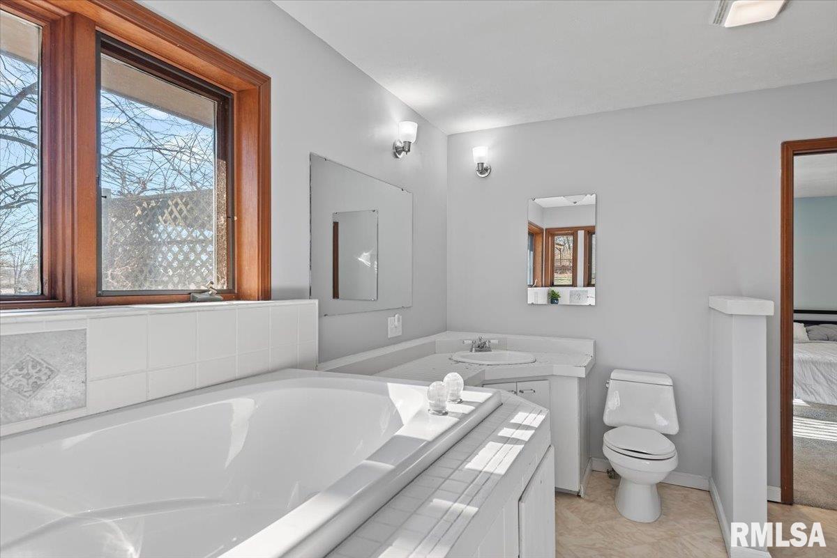 6378 Deer Run Road Rochester, IL 62563 - Photo 25 of 49