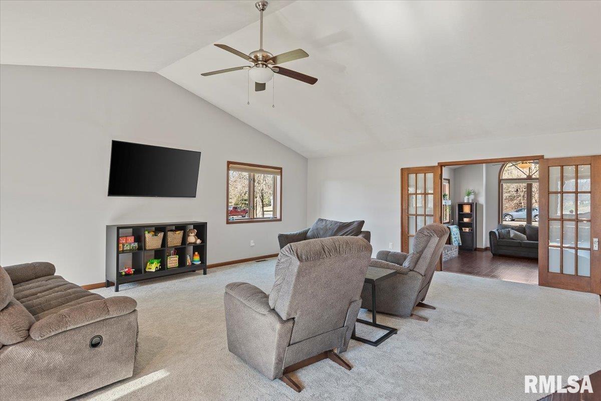 6378 Deer Run Road Rochester, IL 62563 - Photo 8 of 49