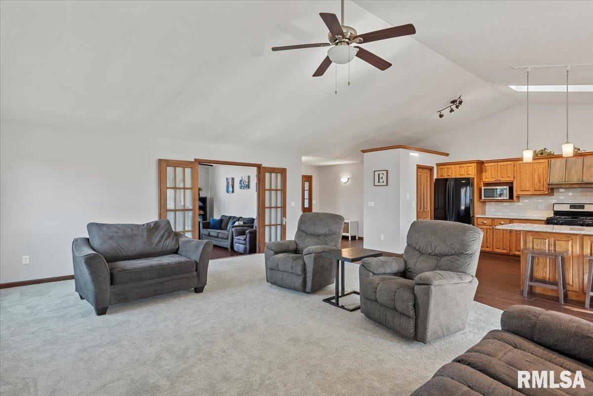 6378 Deer Run Road Rochester, IL 62563 - Photo 9 of 49