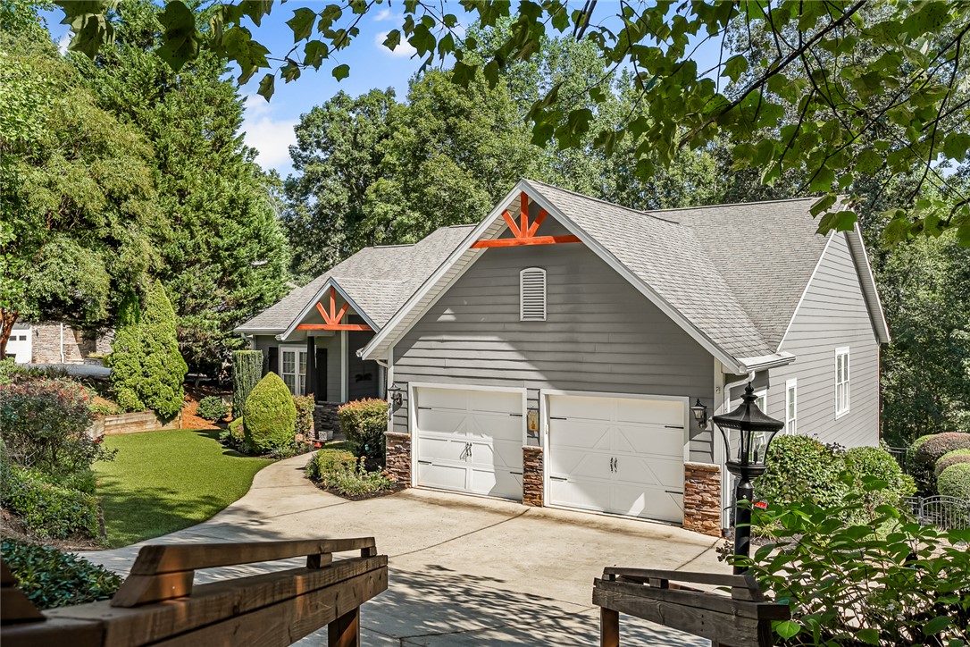 214 South Summit Drive Seneca, SC 29672 - Photo 2 of 44