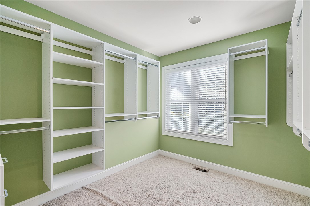 214 South Summit Drive Seneca, SC 29672 - Photo 21 of 44 Walk-in closet